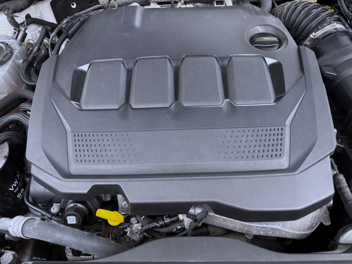 Thumb 17: Škoda Octavia Combi 2.0 TDI DSG 4x4 SCOUT AHK NAVI PDC MATRIX