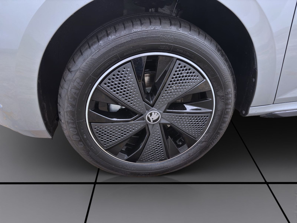 Thumb 7: Škoda KAMIQ MONTE CARLO DSG PANO KAM LED SHZ 17" SMARTL