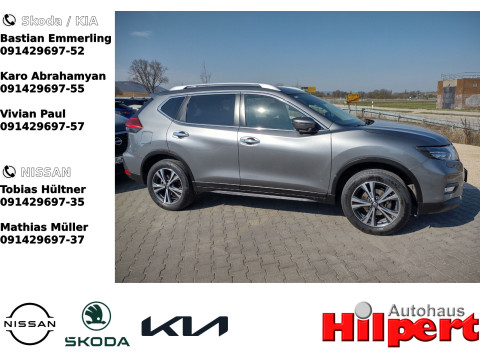 Automodell: X-Trail in der Farbe grau