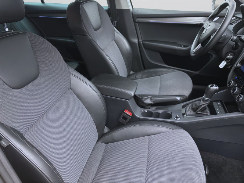 Bild 15: Škoda Octavia Combi 2.0 TDI DSG STYLE NAVI PDC LED SITZHZG