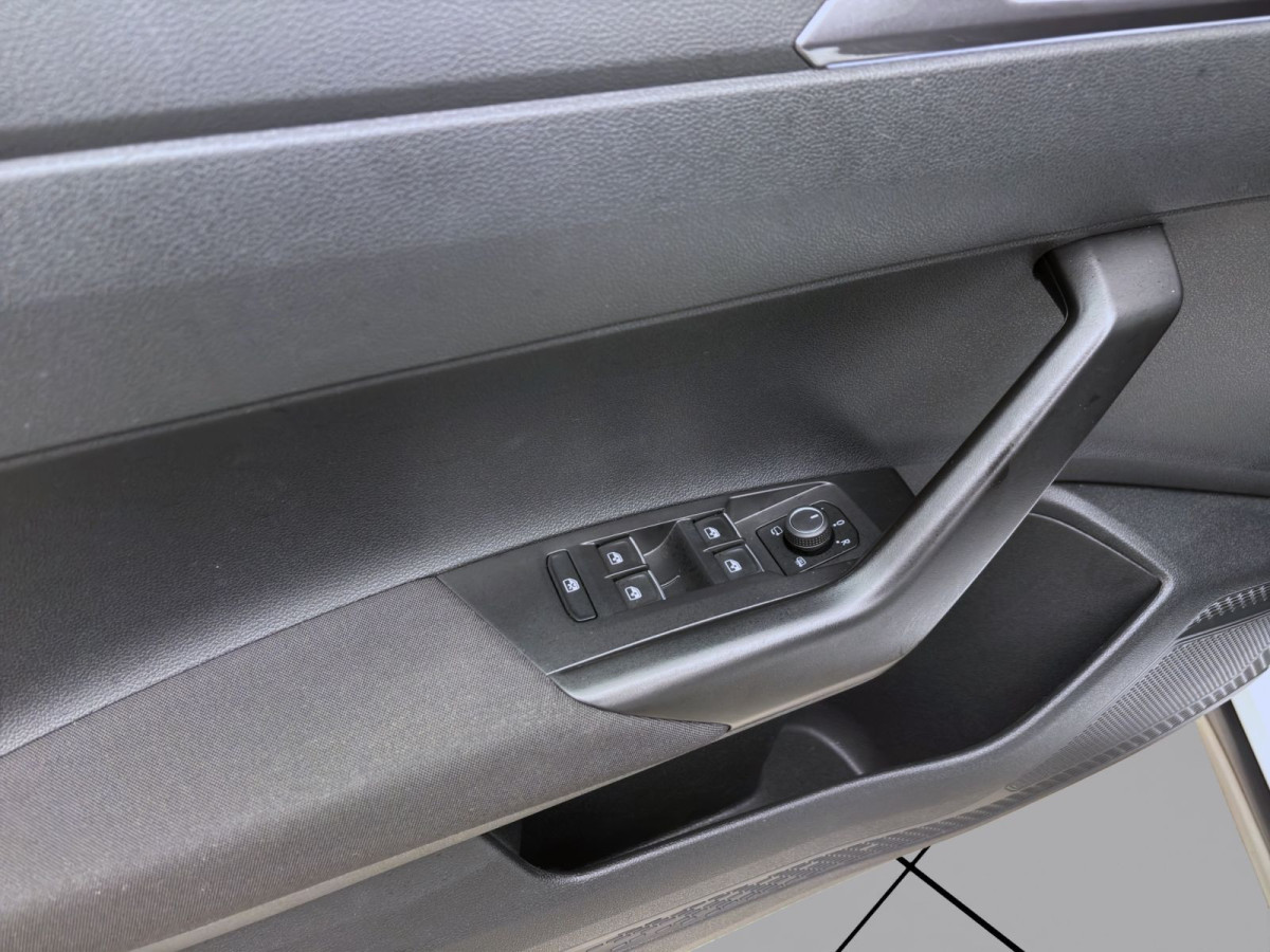 Thumb 9: Volkswagen Taigo 1.0 TSI DSG STYLE NAVI IQ.LIGHT KAMERA PDC