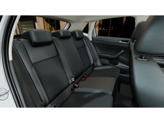 Fahrzeugbild eines Volkswagen Polo in weiß.