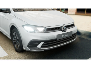 Fahrzeugbild eines Volkswagen Polo in weiß.