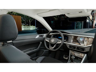 Fahrzeugbild eines Volkswagen Polo in weiß.