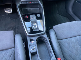 Fahrzeugbild eines Audi RS 3 Sportback in rot.