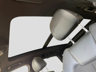 Fahrzeugbild eines Audi Q5 in grau.