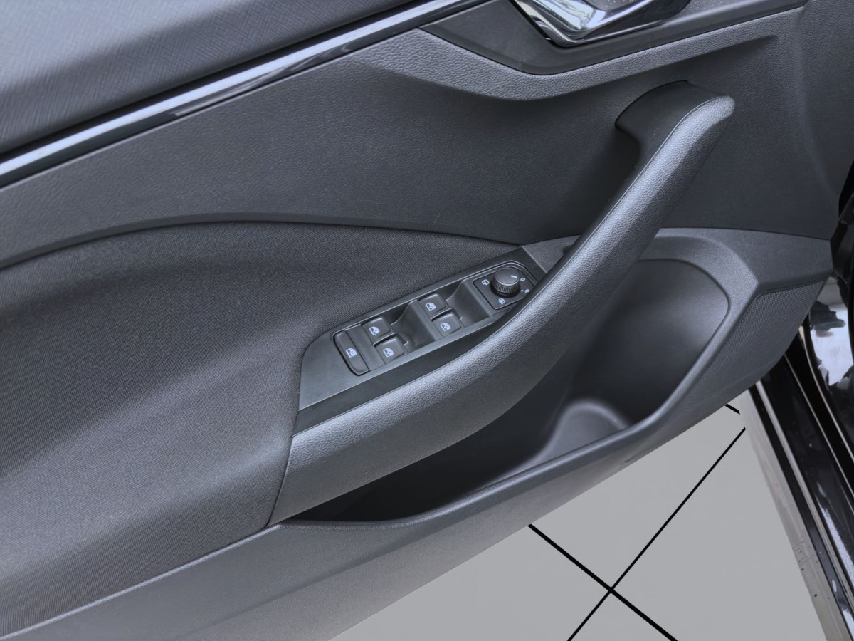 Thumb 9: Škoda Kamiq 1.0 TSI DSG SELECTION KAMERA PDC LED SITZHZG