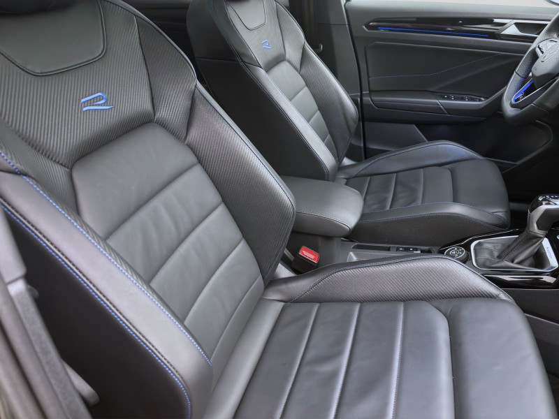 Bild 15: Volkswagen T-Roc 2.0 TSI DSG 4M R PANO IQ.LIGHT AHK NAVI