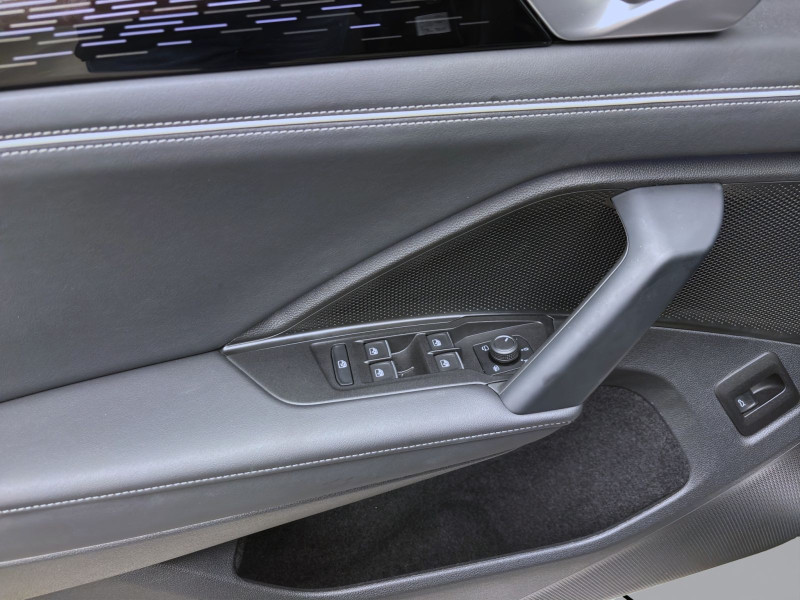 Bild 9: Volkswagen Tiguan 2.0 TDI DSG 4M ELEGANCE PANO AHK NAVI KAMERA