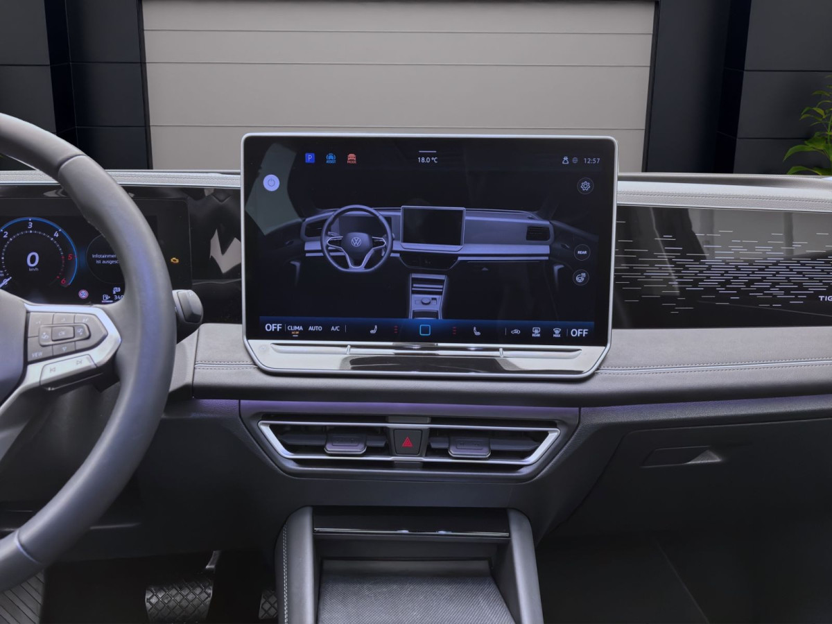 Thumb 13: Volkswagen Tiguan 2.0 TDI DSG 4M ELEGANCE PANO AHK NAVI KAMERA