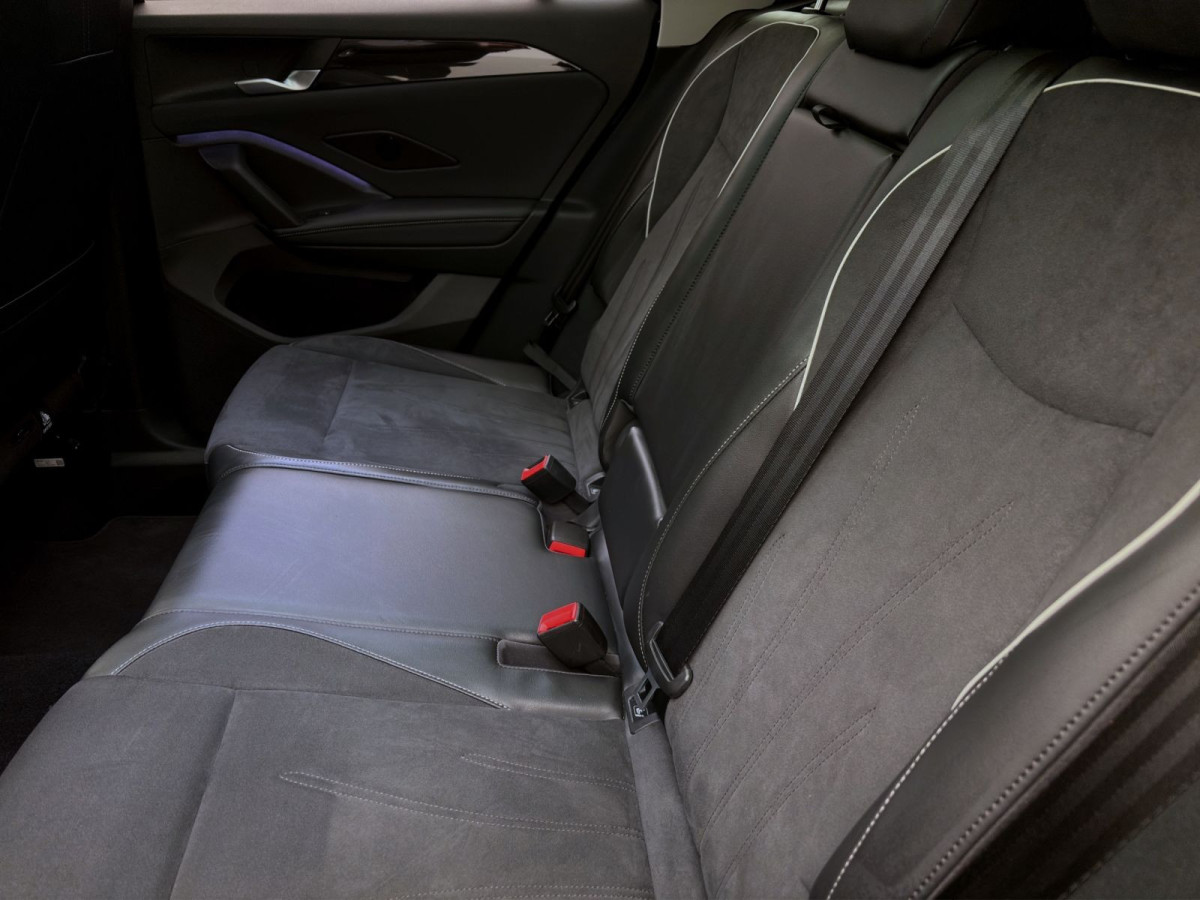 Thumb 14: Volkswagen Tiguan 2.0 TDI DSG 4M ELEGANCE PANO AHK NAVI KAMERA