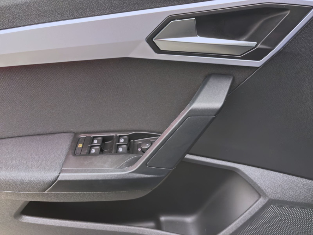 Thumb 9: Seat Arona 1.0 TSI DSG FR KAMERA SITZHZG PDC LED