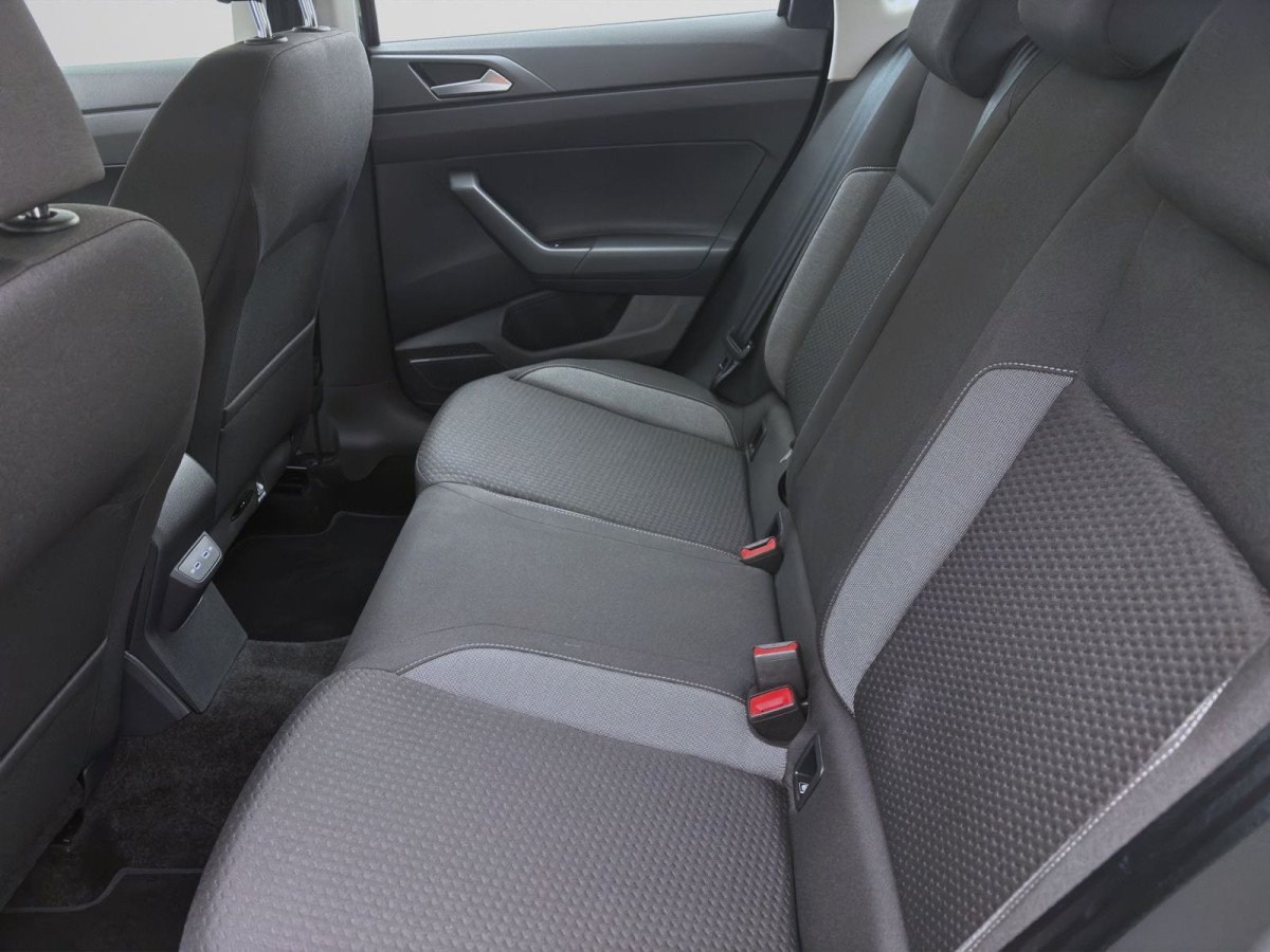 Thumb 14: Volkswagen Polo 1.0 MPI LIFE AHK PDC LED SITZHZG