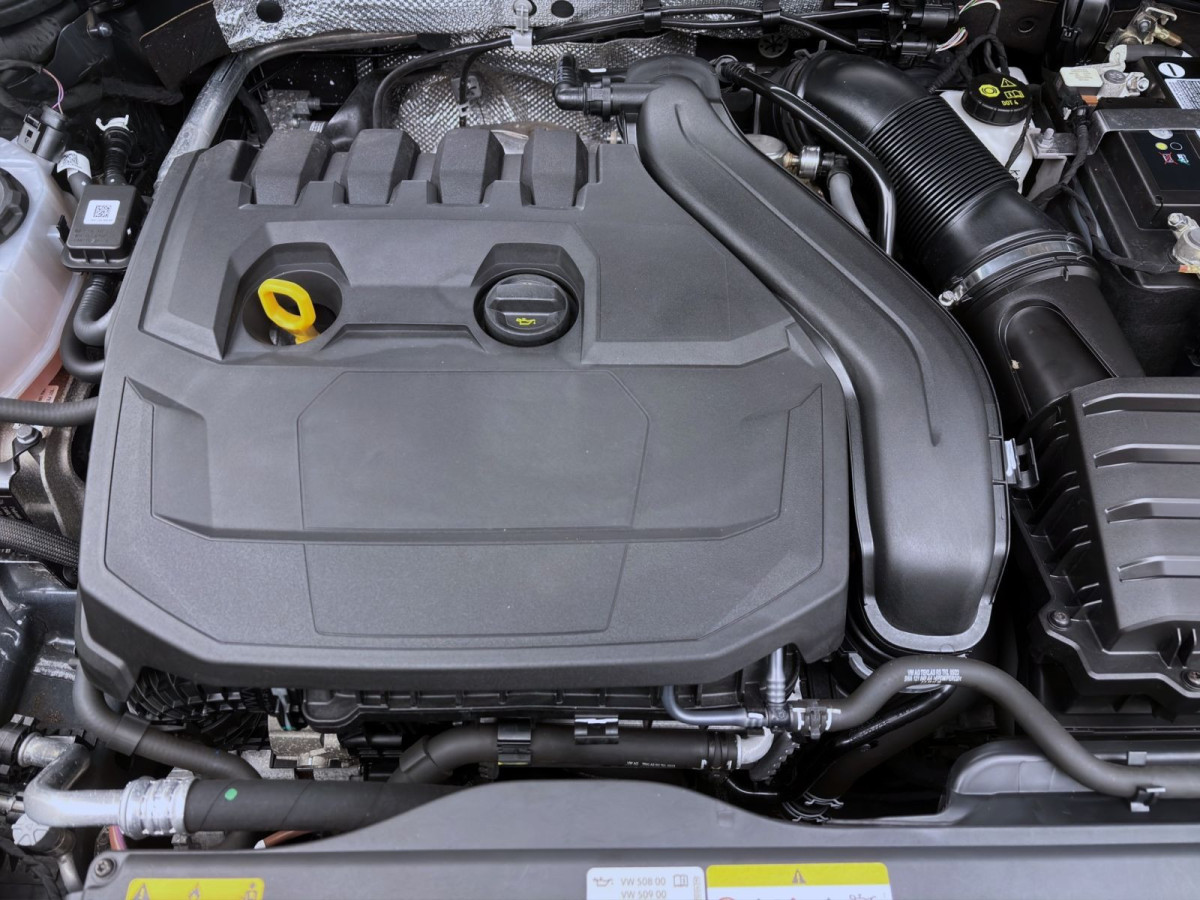 Thumb 17: Volkswagen Golf 1.5 eTSI DSG ACTIVE NAVI KAMERA SITZHZG PDC