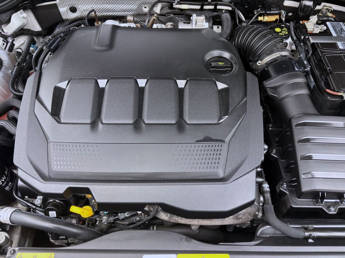 Thumb 17: Volkswagen Golf Variant 2.0 TDI LIFE NAVI KAMERA KLIMA SHZG