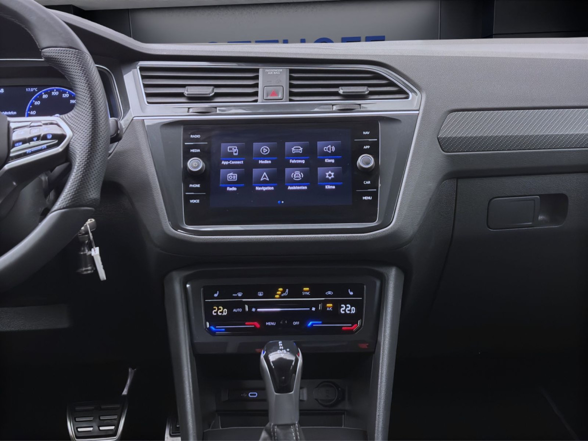 Thumb 13: Volkswagen Tiguan 2.0 TDI DSG R-LINE NAVI AHK KAMERA KLIMA
