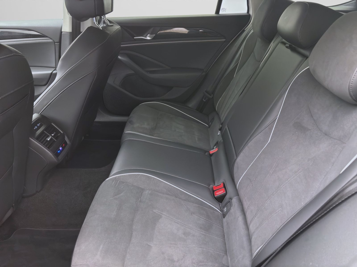 Thumb 14: Volkswagen Passat Variant 2.0 TDI DSG BUSINESS NAVI AHK KAMERA SHZG