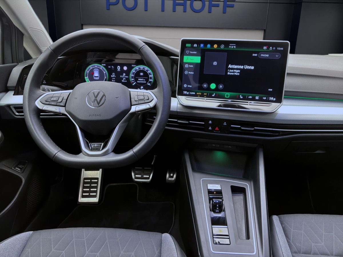 Thumb 12: Volkswagen Golf Variant 1.5 eTSI DSG GOAL KAMERA SITZHZG PDC KLIMA