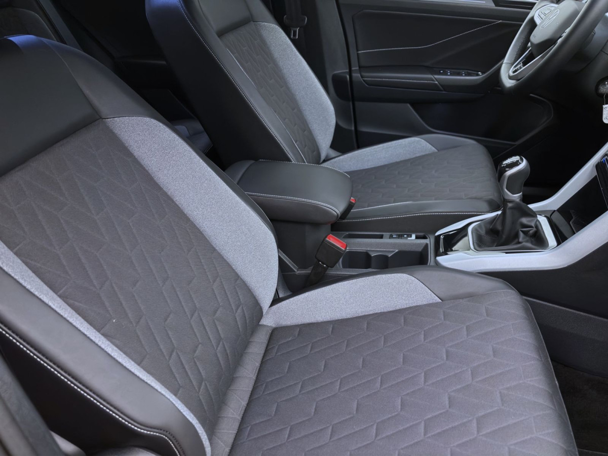 Thumb 15: Volkswagen T-Roc 1.0 TSI GOAL NAVI PDC LED SITZHZG
