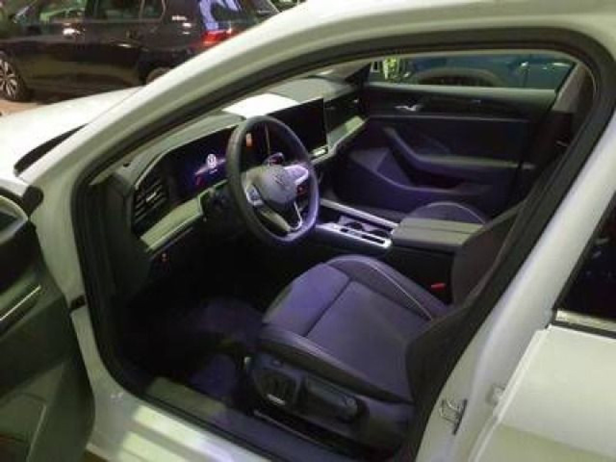 Thumb 2: Volkswagen Passat Variant 1.5 eTSI DSG BUSINESS AHK NAVI KAMERA SITZHZG