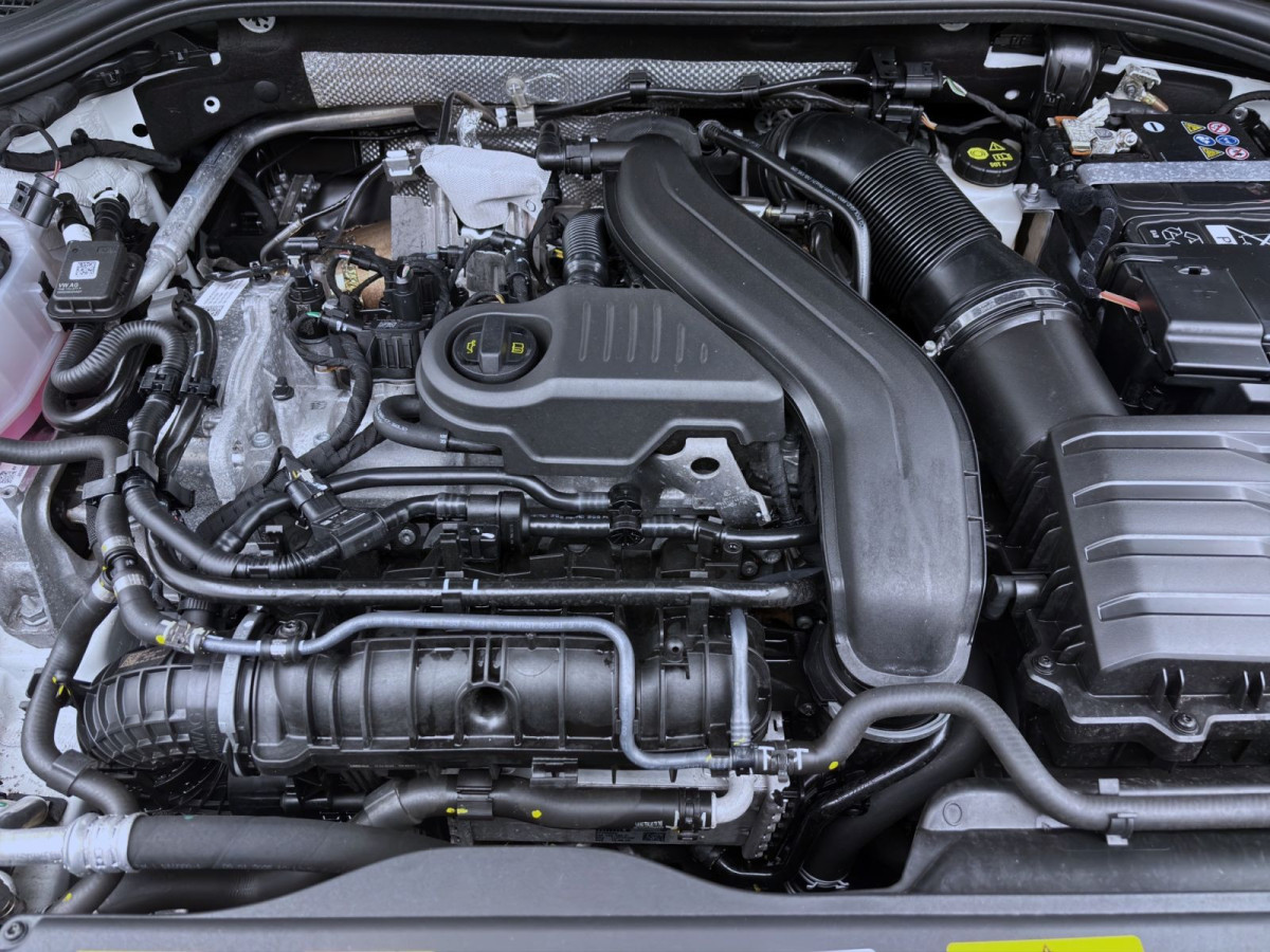 Thumb 17: Volkswagen Passat Variant 1.5 eTSI DSG BUSINESS AHK NAVI KAMERA SITZHZG