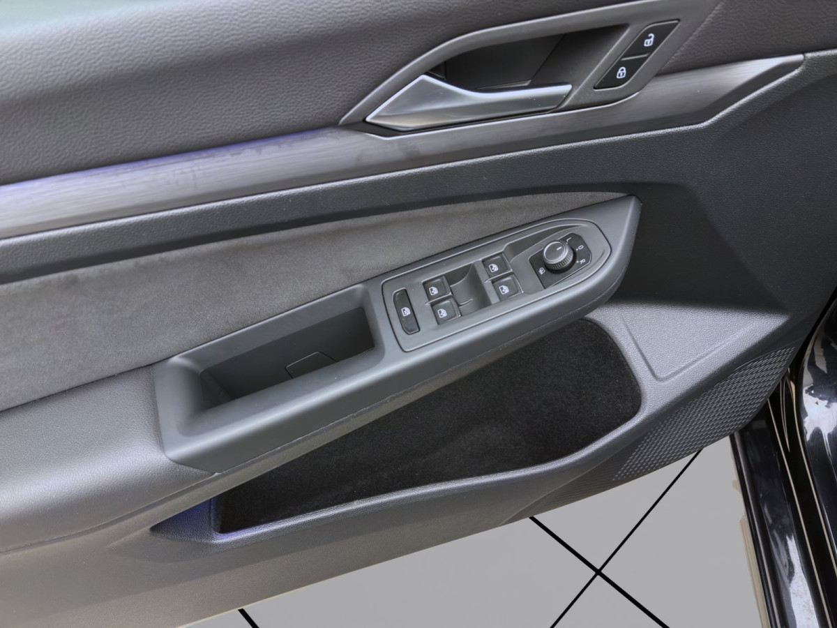 Thumb 9: Volkswagen Golf Variant 2.0 TDI DSG STYLE NAVI PDC LED SITZHZG