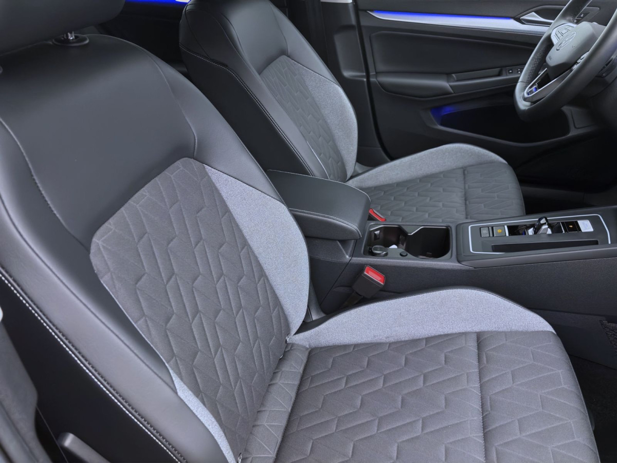 Thumb 14: Volkswagen Golf 1.5 eTSI DSG GOAL AHK KAMERA NAVI PDC