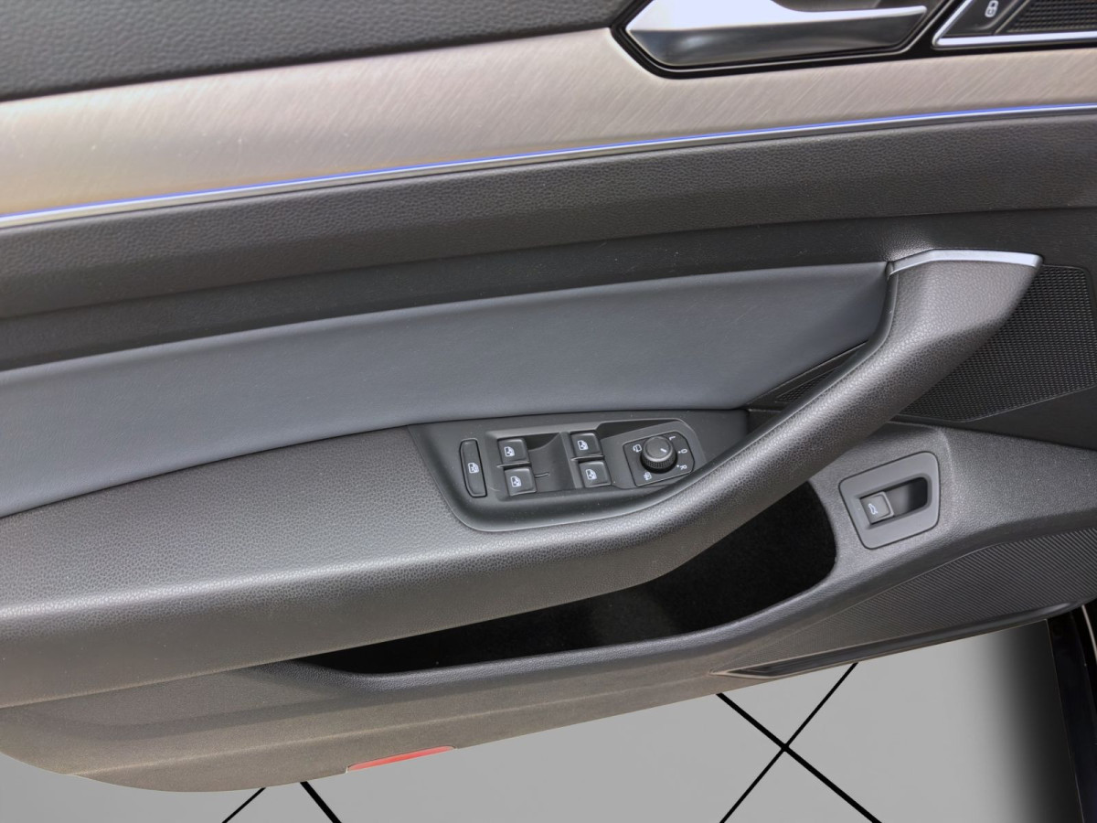 Thumb 9: Volkswagen Arteon 2.0 TDI DSG ELEGANCE PANO AHK KAMERA ACC