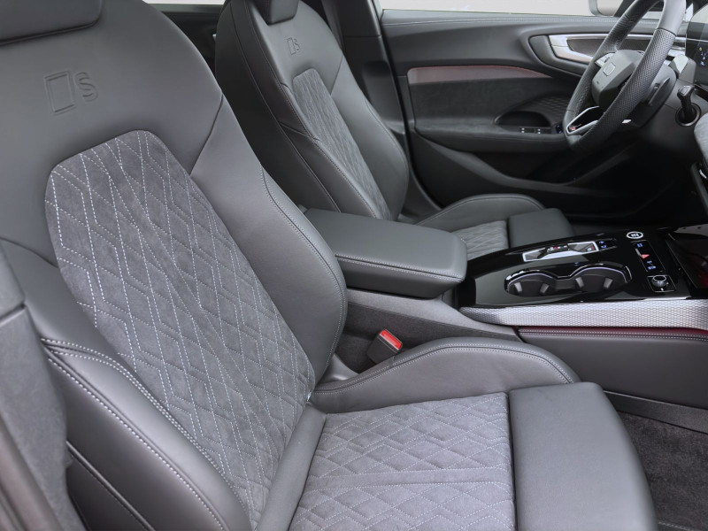 Bild 15: Audi A5 Avant TDI Q S LINE AHK PANO B&O HUD LM20