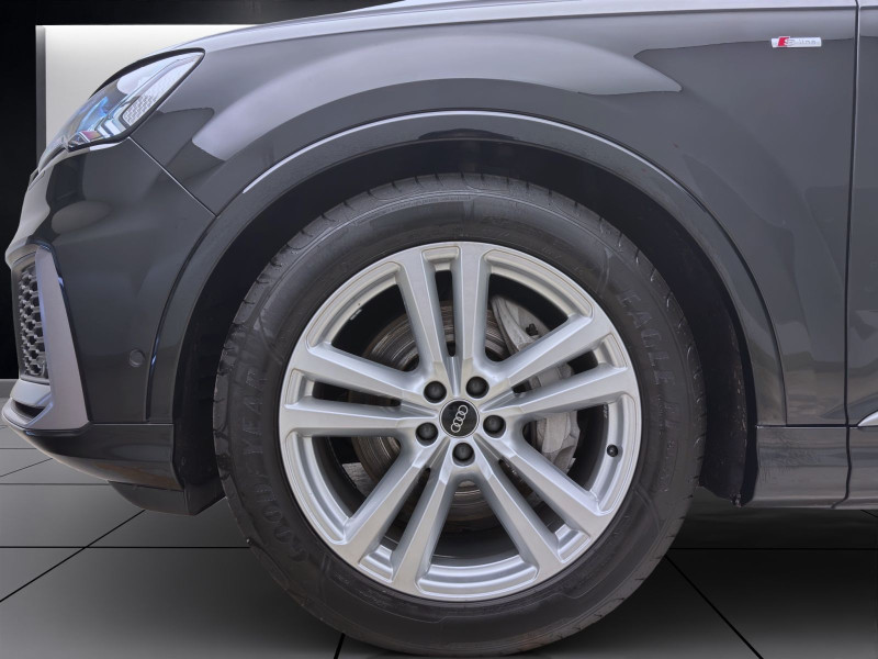 Bild 7: Audi Q7 55 TFSI Q S LINE PANO AHK MATRIX B&O