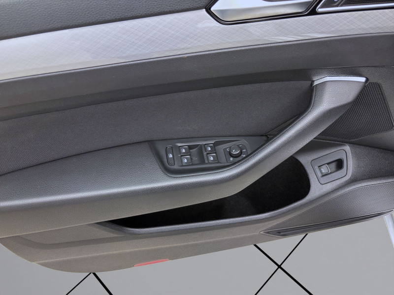 Bild 9: Volkswagen Passat Variant 2.0 TDI DSG BUSINESS NAVI AHK PDC KLIMA LED