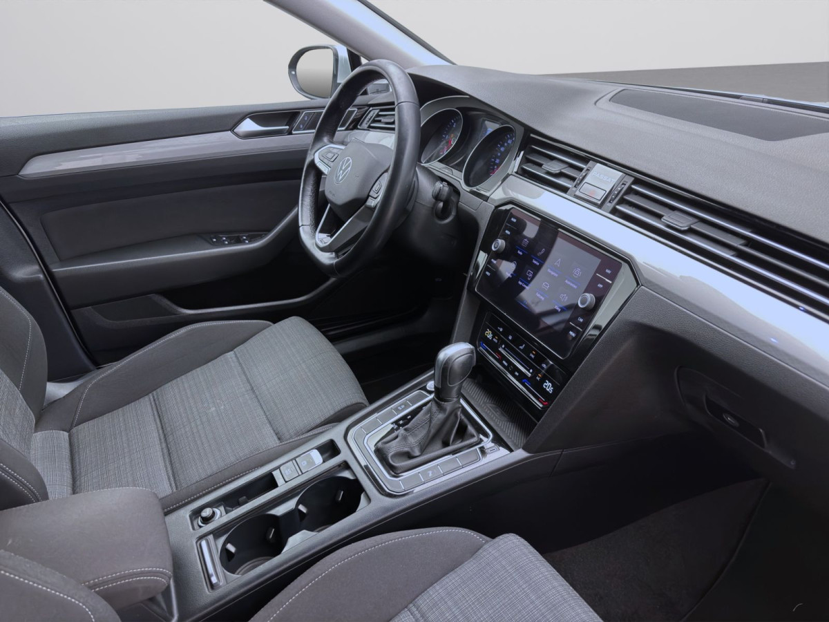 Thumb 16: Volkswagen Passat Variant 2.0 TDI DSG BUSINESS NAVI AHK PDC KLIMA LED