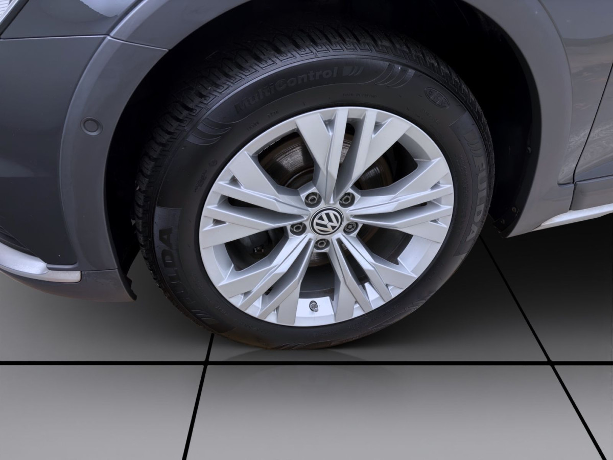 Thumb 7: Volkswagen Passat Variant 2.0 TDI DSG 4M ALLTRACK PANO AHK NAVI ACC