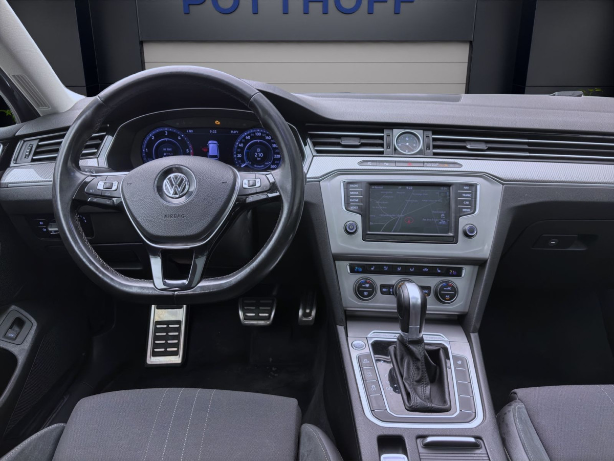 Thumb 12: Volkswagen Passat Variant 2.0 TDI DSG 4M ALLTRACK PANO AHK NAVI ACC