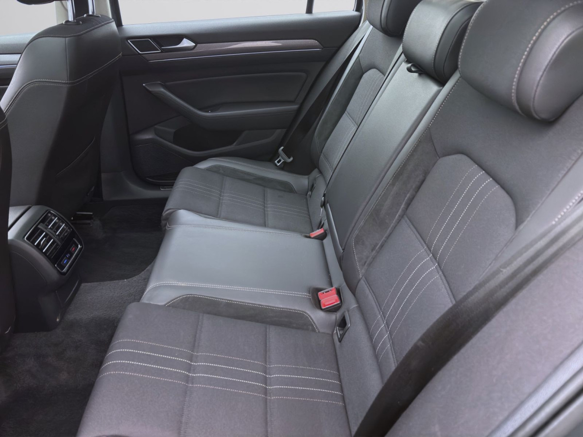 Thumb 14: Volkswagen Passat Variant 2.0 TDI DSG 4M ALLTRACK PANO AHK NAVI ACC