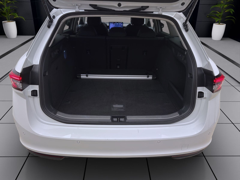 Bild 3: Škoda Superb Combi 1.5 TSI mHEV DSG ESSENCE NAVI PDC LED SITZHZG
