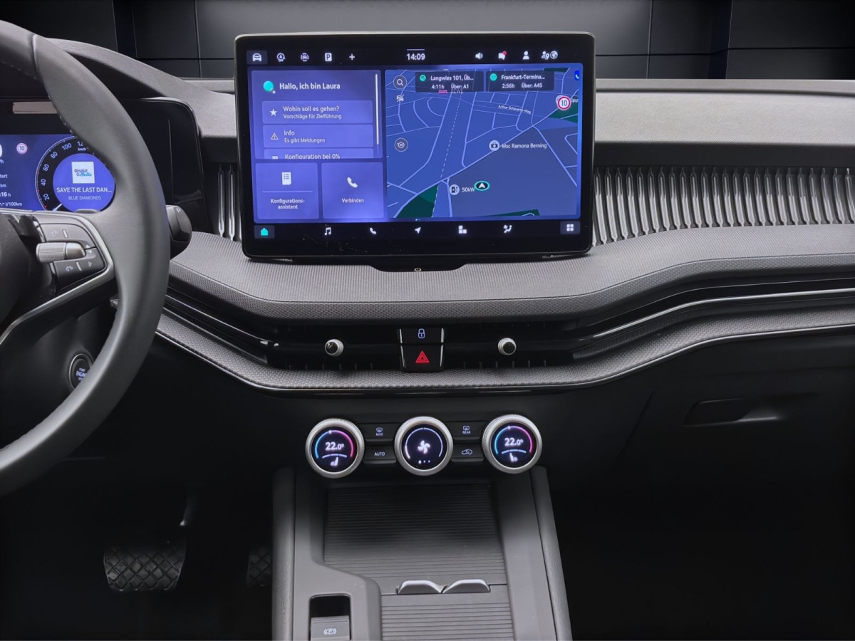 Thumb 13: Škoda Superb Combi 1.5 TSI mHEV DSG ESSENCE NAVI PDC LED SITZHZG