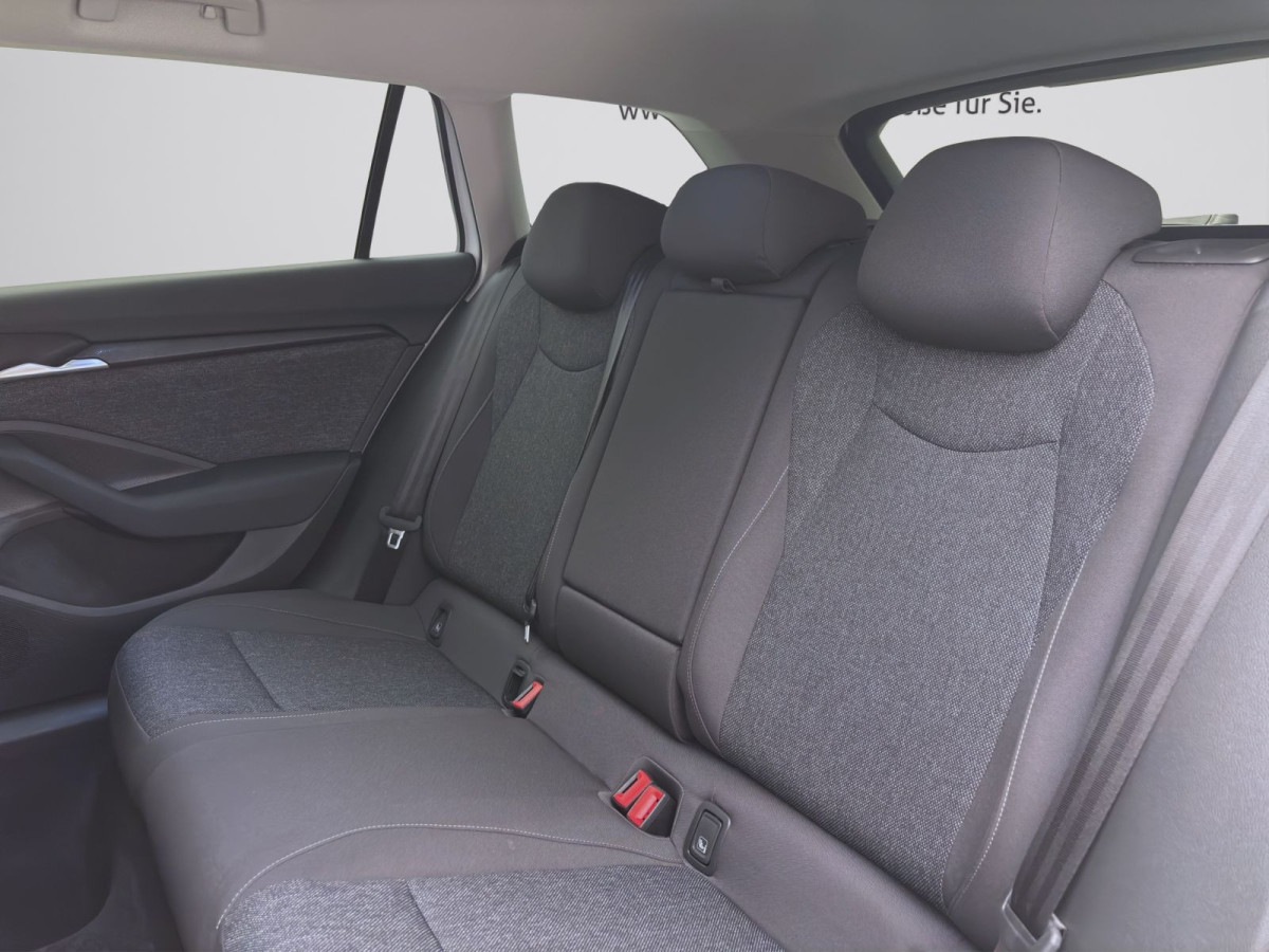 Thumb 14: Škoda Superb Combi 1.5 TSI mHEV DSG ESSENCE NAVI PDC LED SITZHZG