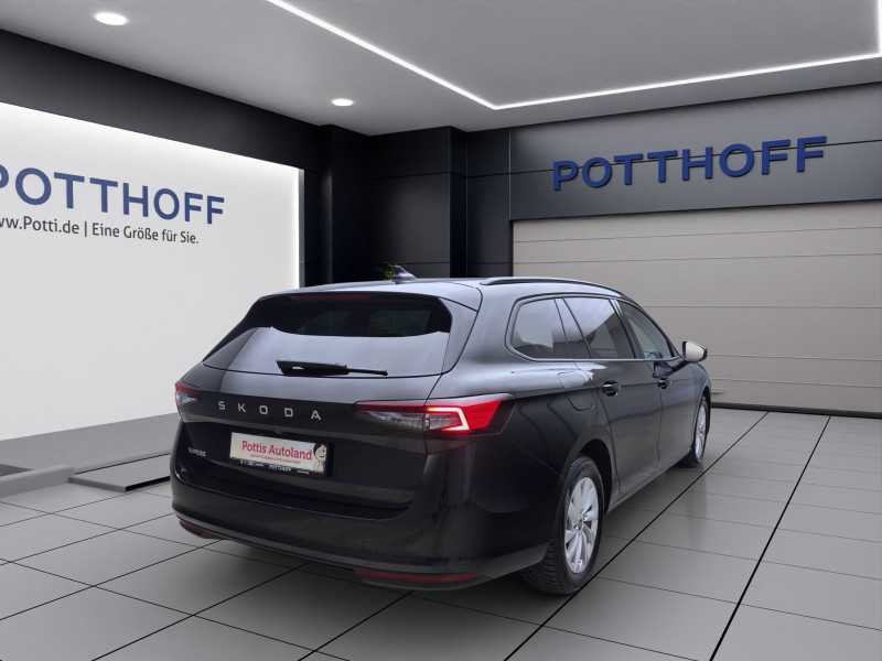 Bild 4: Škoda Superb Combi 1.5 TSI mHEV DSG ESSENCE NAVI PDC LED SITZHZG