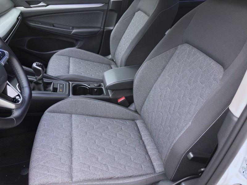 Bild 8: Volkswagen Golf 1.0 TSI MOVE PDC LED SITZHZG DAB+