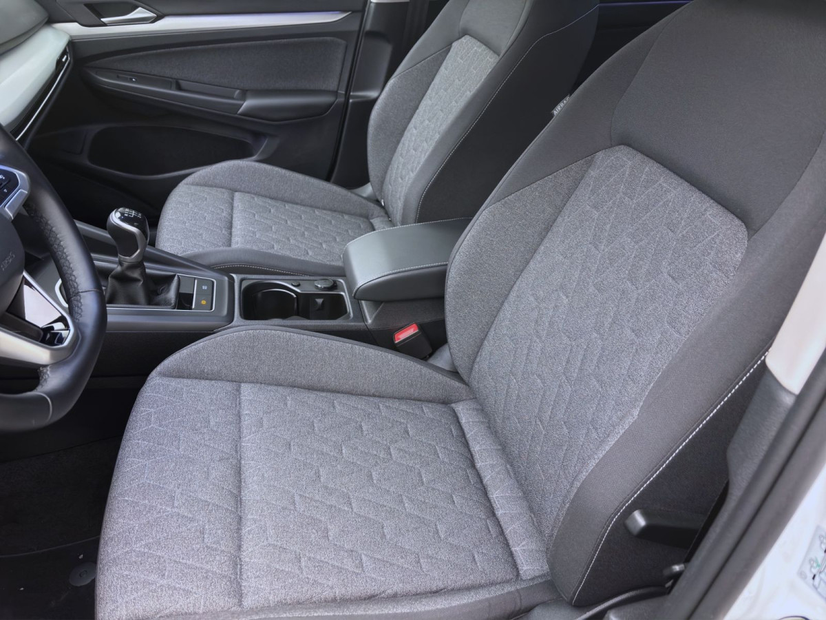 Thumb 8: Volkswagen Golf 1.0 TSI MOVE PDC LED SITZHZG DAB+