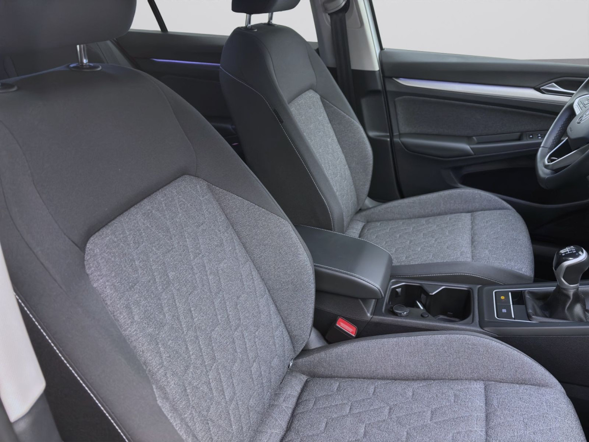 Thumb 15: Volkswagen Golf 1.0 TSI MOVE PDC LED SITZHZG DAB+