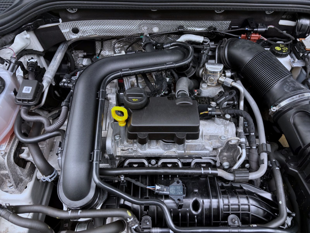 Thumb 17: Volkswagen Golf 1.0 TSI MOVE PDC LED SITZHZG DAB+