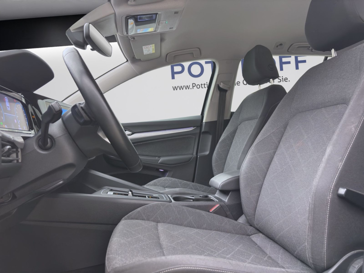 Thumb 8: Volkswagen Golf Variant 1.5 eTSI DSG LIFE AHK NAVI PDC SITZHZG