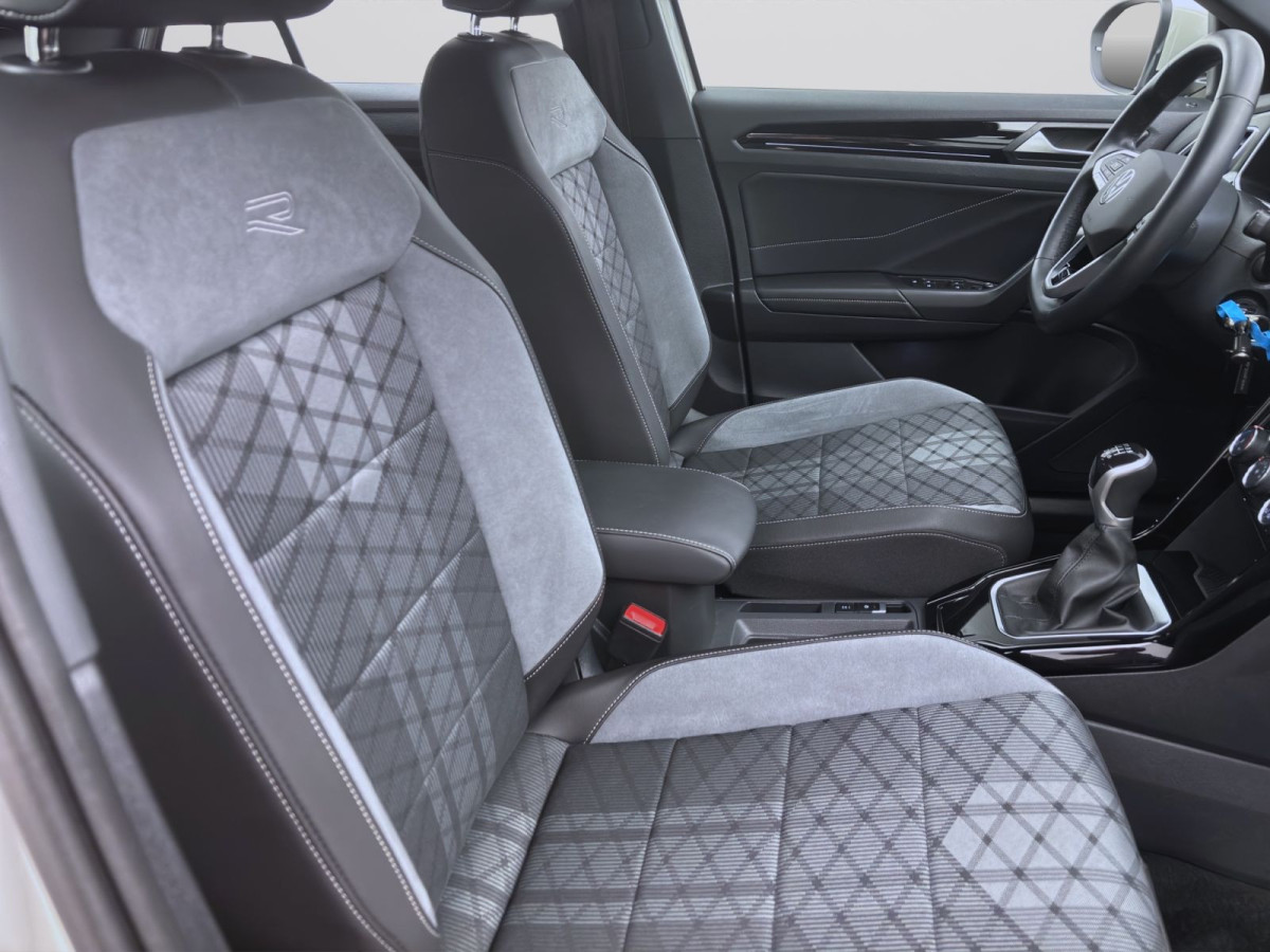 Thumb 15: Volkswagen T-Roc 1.0 TSI R-LINE PDC SITZHZG LED KLIMA