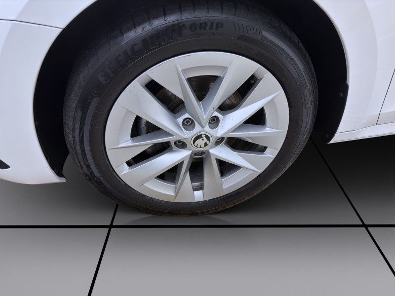 Bild 7: Škoda Octavia Combi 2.0 TDI DSG STYLE AHK NAVI PDC SITZHZG