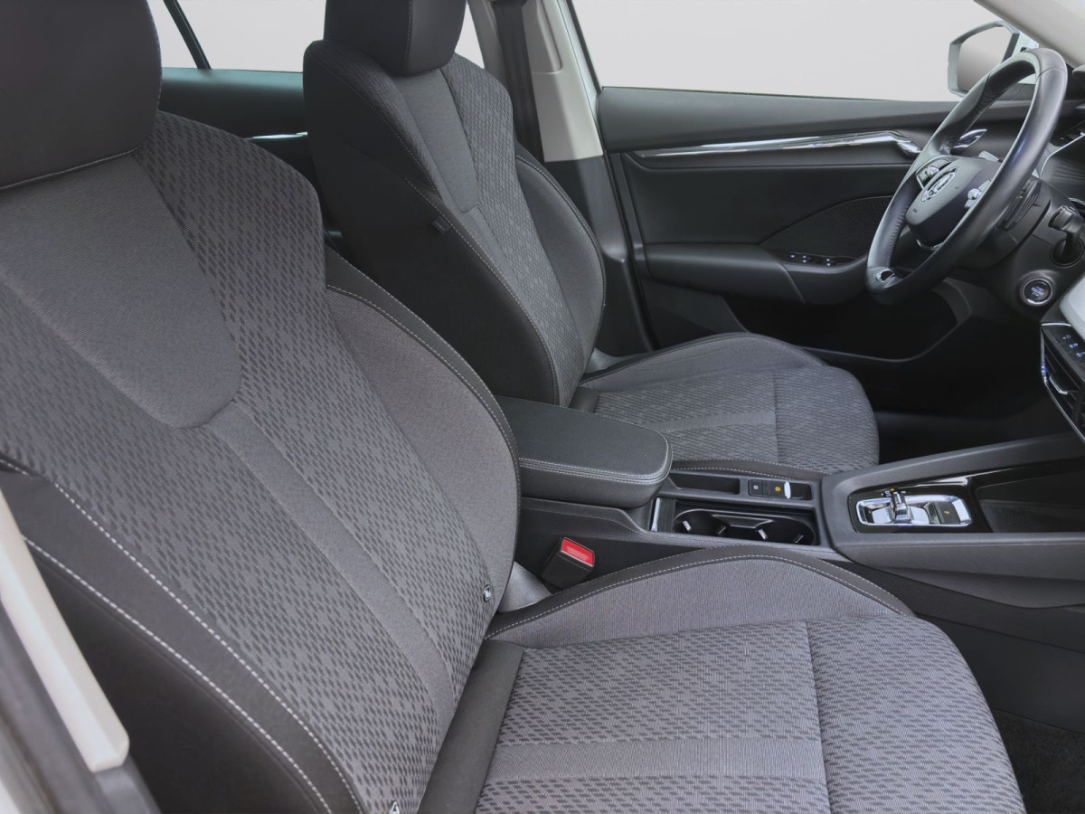 Thumb 15: Škoda Octavia Combi 2.0 TDI DSG STYLE AHK NAVI PDC SITZHZG