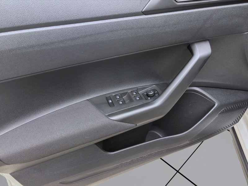 Bild 9: Volkswagen Taigo 1.0 TSI PDC LED KLIMA DAB+