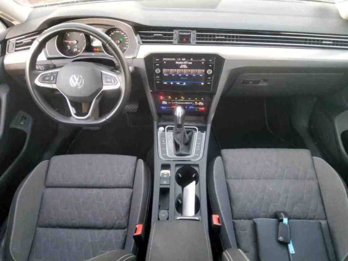 Thumb 2: Volkswagen Passat Variant 2.0 TDI DSG BUSINESS AHK KAMERA NAVI PDC