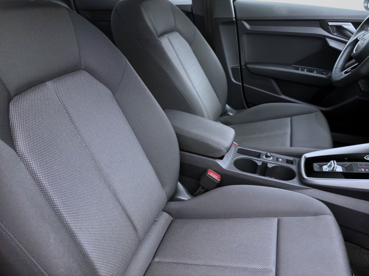 Thumb 14: Audi A3 Sportback 35 TFSI ADVANCED AHK SITZHZG KLIMA